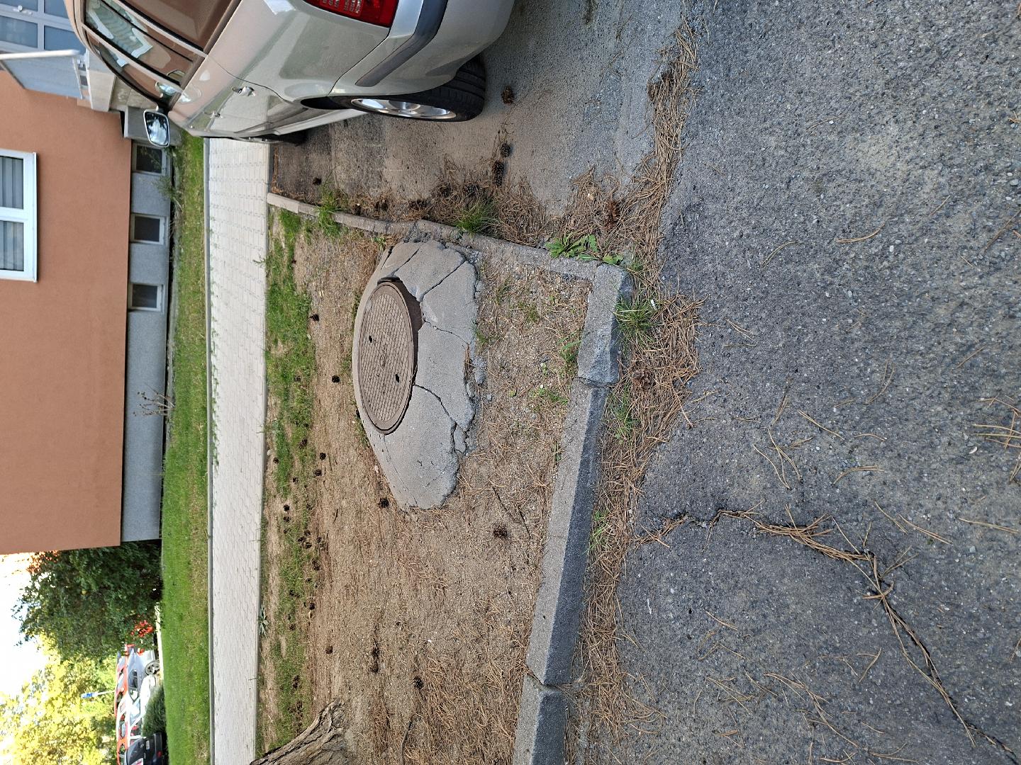 popraskaný beton
