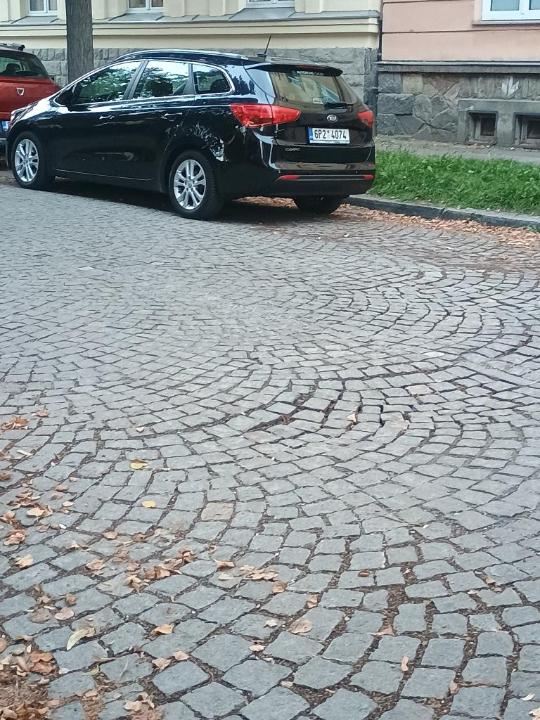 Výmoly a díry