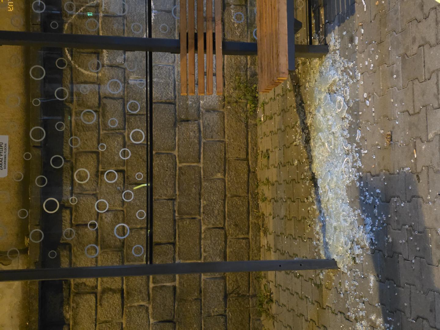 Poškozená zastávka