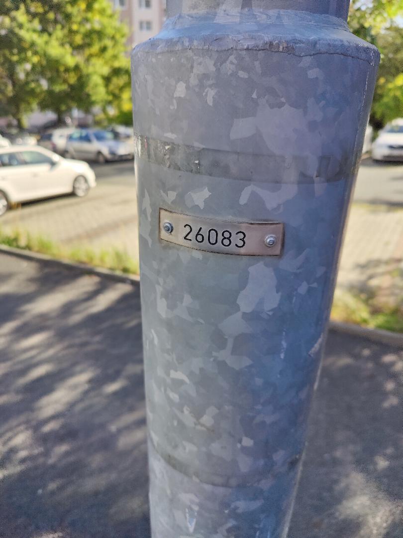 Díra u lampy