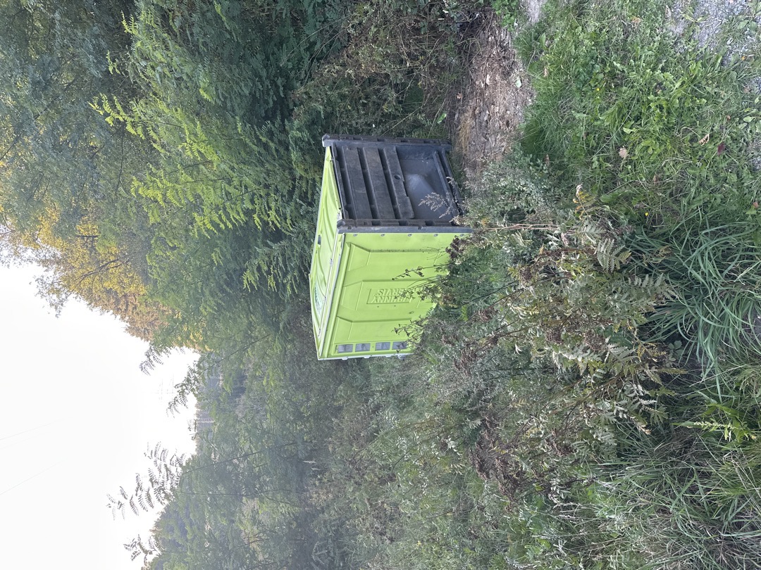 Prevracene mobilni wc
