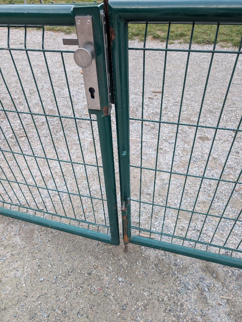 Nefunkcni zavirani vratek