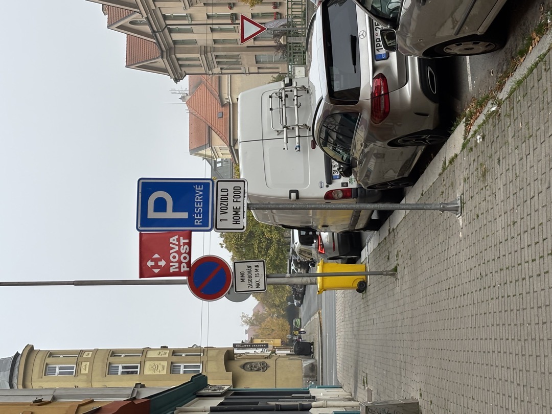 Nelegální reklama