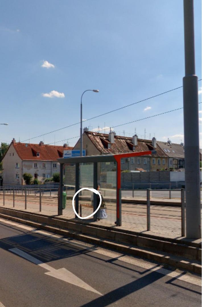 Prasklé sklo