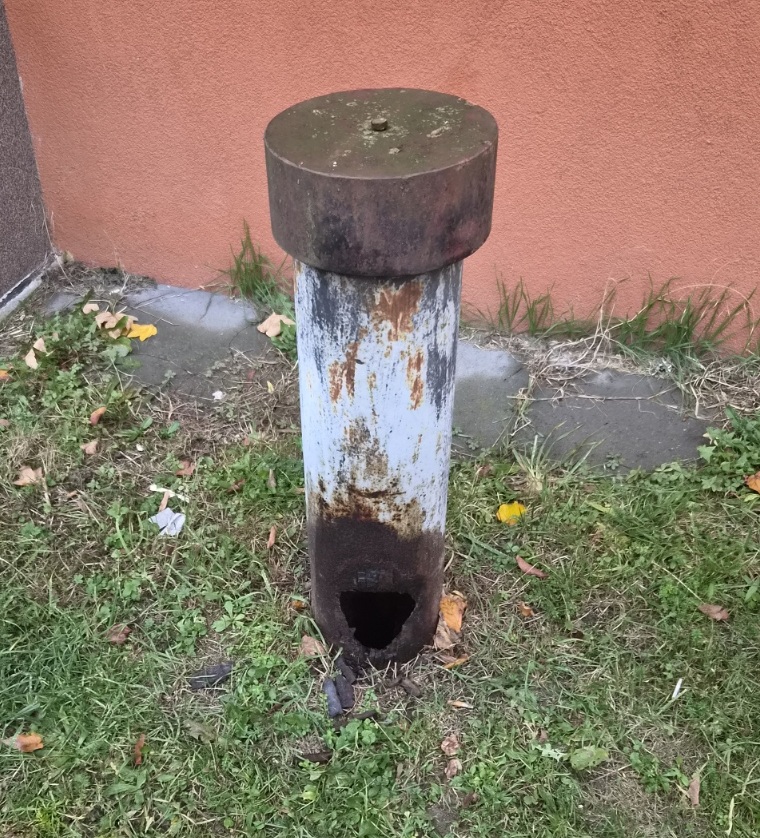 Díra v odvětrání